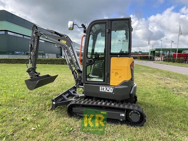 Grote foto volvo ecr 25 dfl 693891 agrarisch akkerbouw
