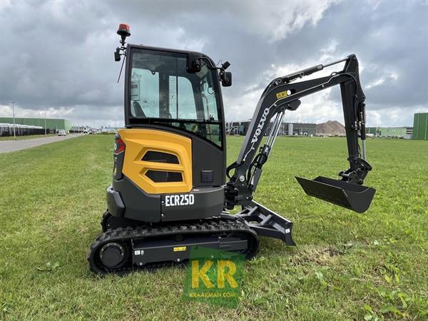 Grote foto volvo ecr 25 dfl 693891 agrarisch akkerbouw