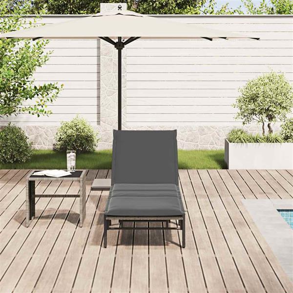 Grote foto vidaxl ligstoel met kussen lichtgrijs polyrotan tuin en terras tuinmeubelen