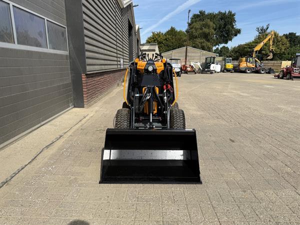 Grote foto giant gs900 skid schranklader minishovel nieuw agrarisch shovels