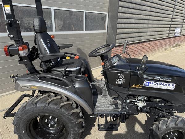 Grote foto solis 26 hst minitractor nieuw black edition brede agri banden agrarisch tractoren