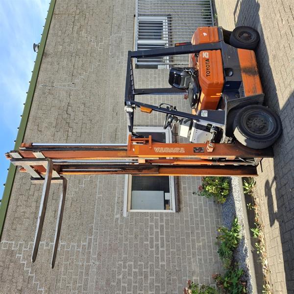 Grote foto toyota 02 5fd25 5 serie diesel heftruck agrarisch heftrucks