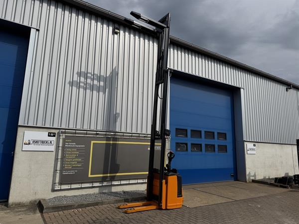 Grote foto vs 22353 elektrische triplex stapelaar still 4.940mm freelift doe het zelf en verbouw hefwerktuigen