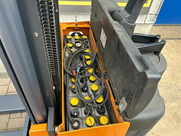 Grote foto vs 22354 elektrische triplex stapelaar still 4.940mm freelift doe het zelf en verbouw hefwerktuigen