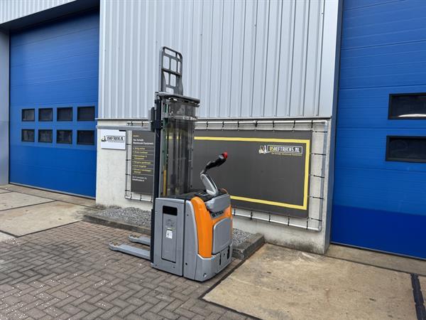 Grote foto vs 22358 elektrische triplex stapelaar still 5.016mm freelift doe het zelf en verbouw hefwerktuigen