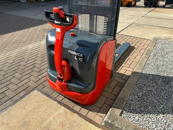 Grote foto vs 22342 elektrische stapelaar linde l16 initiele lift 3.744mm lange lepels doe het zelf en verbouw hefwerktuigen