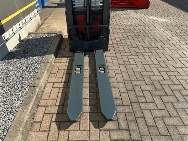 Grote foto vs 22342 elektrische stapelaar linde l16 initiele lift 3.744mm lange lepels doe het zelf en verbouw hefwerktuigen