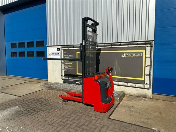 Grote foto vs 22342 elektrische stapelaar linde l16 initiele lift 3.744mm lange lepels doe het zelf en verbouw hefwerktuigen