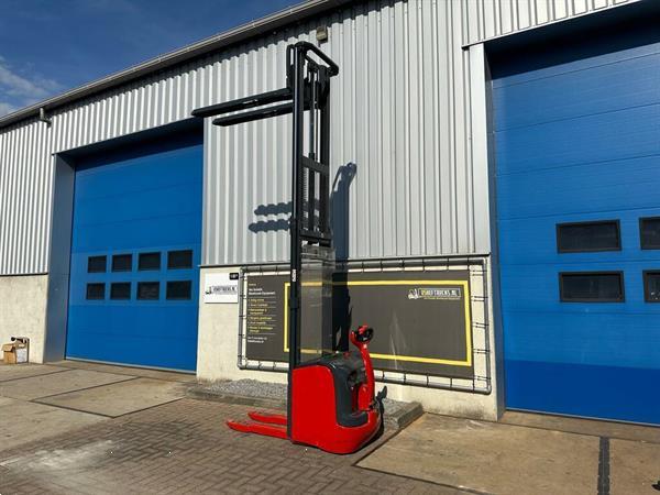 Grote foto vs 22342 elektrische stapelaar linde l16 initiele lift 3.744mm lange lepels doe het zelf en verbouw hefwerktuigen