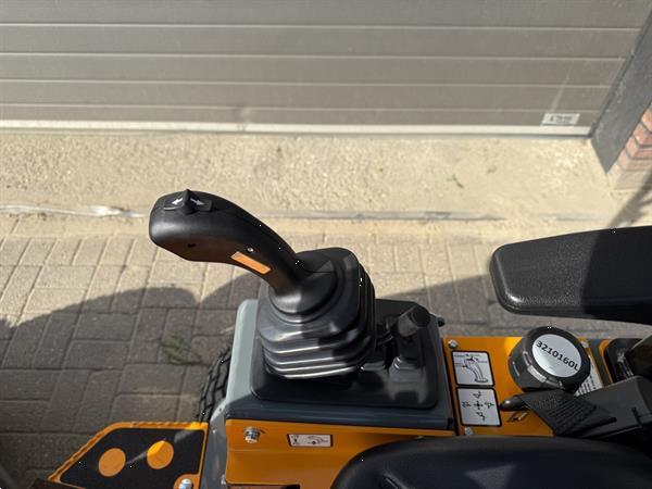 Grote foto giant g1200 minishovel nieuw gazonbanden 399 lease agrarisch shovels