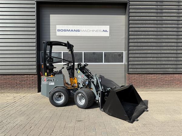 Grote foto giant g1200 minishovel nieuw gazonbanden 399 lease agrarisch shovels