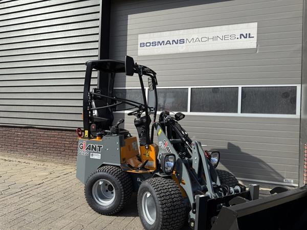 Grote foto giant g1200 minishovel nieuw gazonbanden 399 lease agrarisch shovels