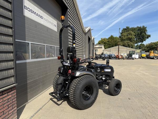 Grote foto solis 26 hst minitractor nieuw black edition hoge gazonbanden agrarisch tractoren