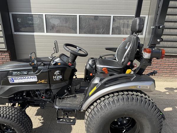Grote foto solis 26 hst minitractor nieuw black edition hoge gazonbanden agrarisch tractoren