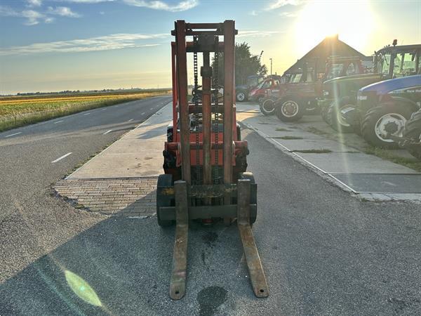 Grote foto clark agrarisch heftrucks