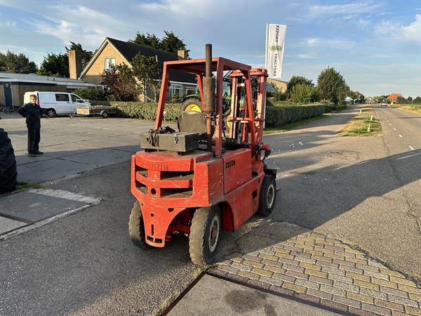 Grote foto clark agrarisch heftrucks