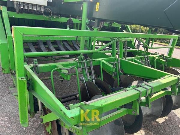 Grote foto avr solanum 697618 agrarisch aardappelpootmachines