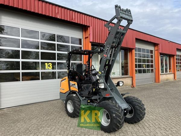 Grote foto giant g2700 hd 696921 agrarisch akkerbouw
