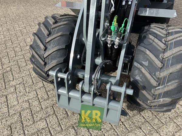Grote foto giant g2700 hd 696921 agrarisch akkerbouw
