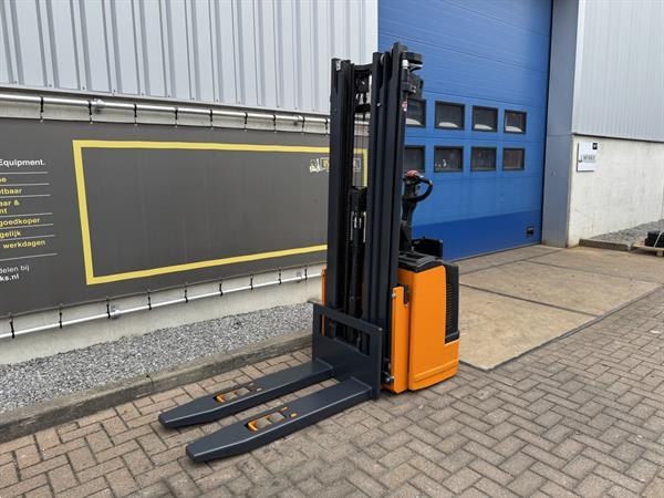 Grote foto vs 22355 elektrische triplex stapelaar still egvs14 4.940mm doe het zelf en verbouw hefwerktuigen
