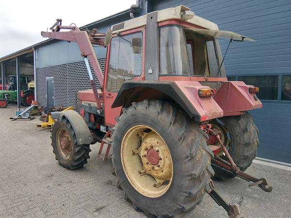 Grote foto international 844xl met voorlader en luchtremmen agrarisch tractoren