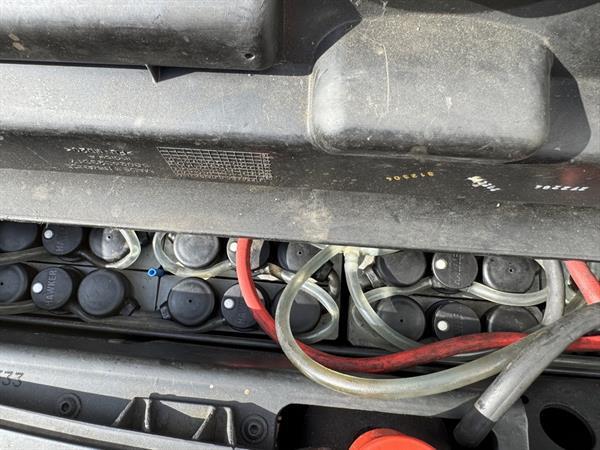 Grote foto vs 22332 elektrische compacte stapelaar linde l 12 3.324mm doe het zelf en verbouw hefwerktuigen