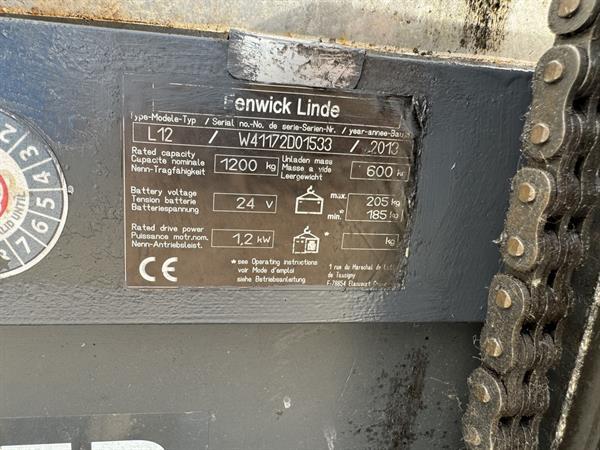Grote foto vs 22332 elektrische compacte stapelaar linde l 12 3.324mm doe het zelf en verbouw hefwerktuigen