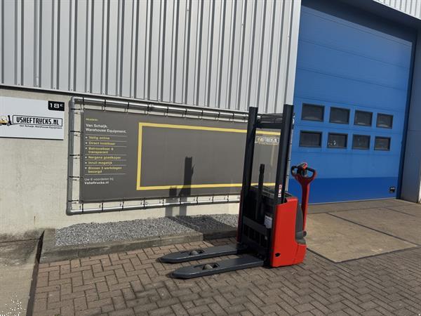 Grote foto vs 22331 elektrische compacte stapelaar linde. l10b 1.462mm doe het zelf en verbouw hefwerktuigen