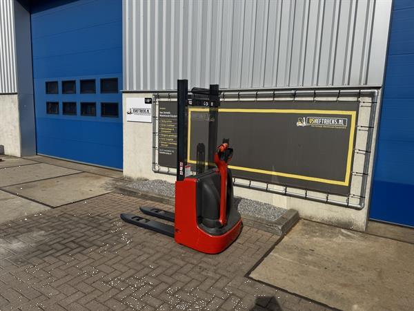 Grote foto vs 22331 elektrische compacte stapelaar linde. l10b 1.462mm doe het zelf en verbouw hefwerktuigen