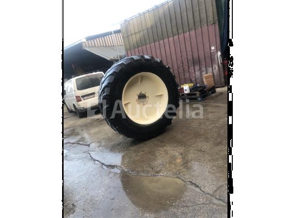 Grote foto goodyear 650 65r42 complete wielen agrarisch algemeen