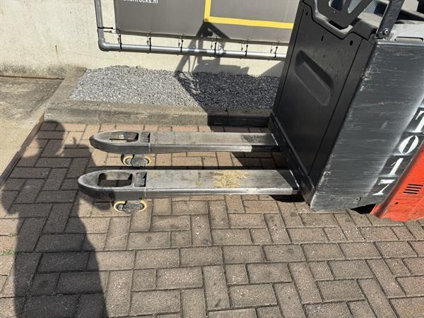 Grote foto vs 22335 elektrische meerijd palletwagen linde t 20 sp bj2012 doe het zelf en verbouw hefwerktuigen