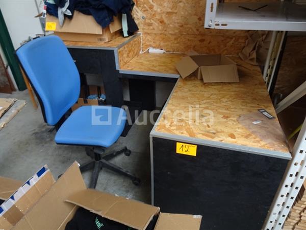 Grote foto tafel en bureauset 5 stuks met 2 stoelen op wielen en een verrijdbaar meubel met 3 lades doe het zelf en verbouw hefwerktuigen