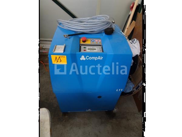 Grote foto compair l11 gd pilot compressor met toebehoren bouwjaar 2002 met tank doe het zelf en verbouw hefwerktuigen