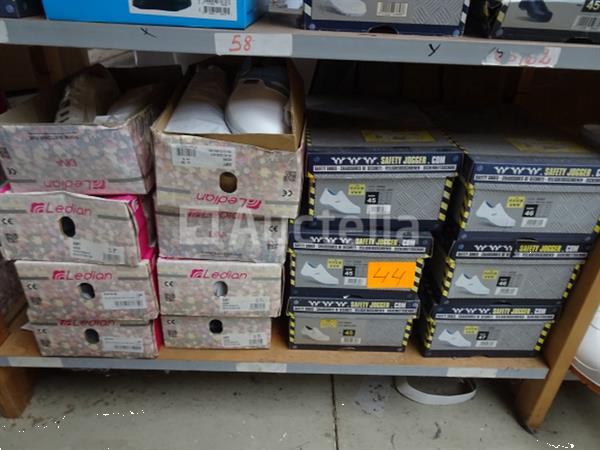 Grote foto werkschoen bundel doe het zelf en verbouw hefwerktuigen