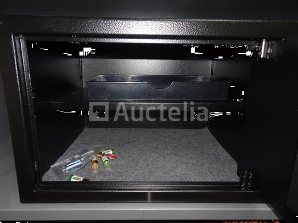 Grote foto een kreator kluis doe het zelf en verbouw hefwerktuigen