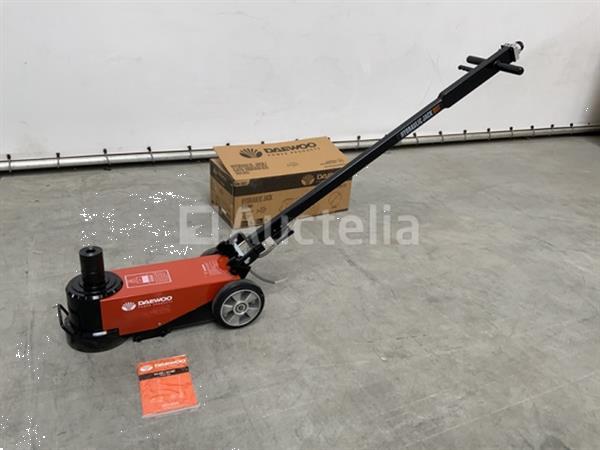 Grote foto daewoo 80t. dahj garage krik doe het zelf en verbouw hefwerktuigen