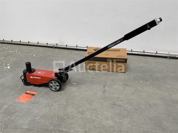 Grote foto daewoo 80t. dahj garage krik doe het zelf en verbouw hefwerktuigen