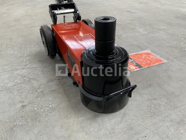 Grote foto daewoo 80t. dahj garage krik doe het zelf en verbouw hefwerktuigen