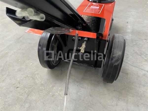 Grote foto daewoo 80t. dahj garage krik doe het zelf en verbouw hefwerktuigen