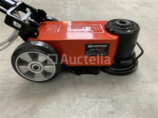 Grote foto daewoo 50t. dahj garage krik doe het zelf en verbouw hefwerktuigen