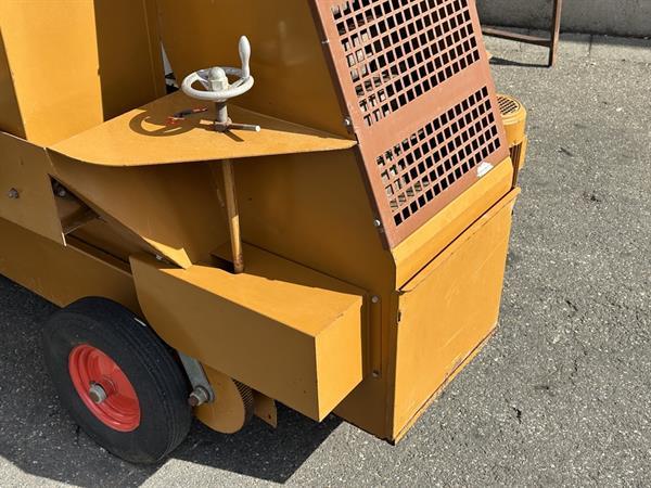 Grote foto javo rotofill trayvulmachine met rollenbaan agrarisch tuinbouw