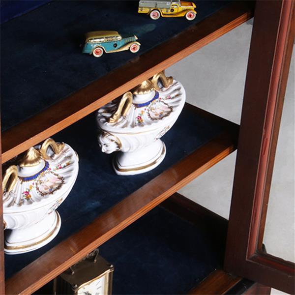 Grote foto lage eendeurs vitrinekast met aan drie zijde glas en bronzen details no.322155 antiek en kunst stoelen en banken