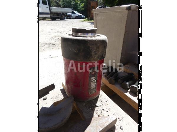 Grote foto zware moersleutels en tangen doe het zelf en verbouw gereedschappen en machines