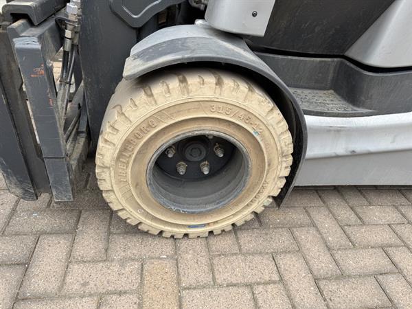 Grote foto vs 22294 elektrische triplex heftruck rx60 30l 600 sideshift 6.040mm agrarisch heftrucks