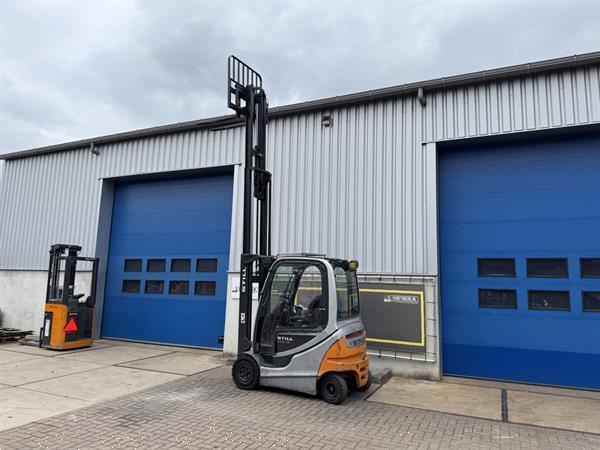 Grote foto vs 22296 elektrische triplex heftruck still rx60 25 freelift agrarisch heftrucks