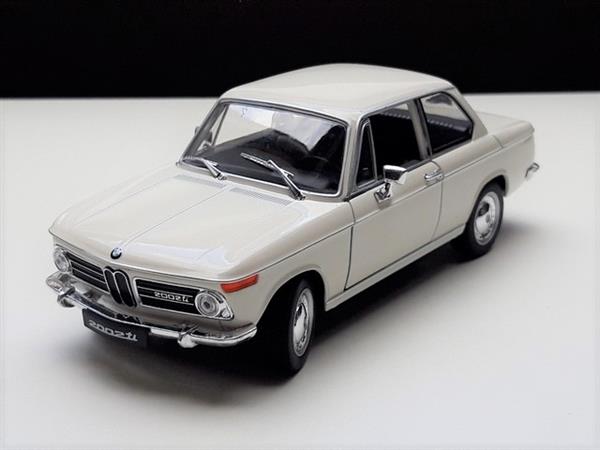 Grote foto nieuw in doos bmw 2002 ti welly modelauto 1 24 hobby en vrije tijd 1 24