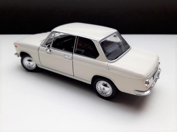 Grote foto nieuw in doos bmw 2002 ti welly modelauto 1 24 hobby en vrije tijd 1 24