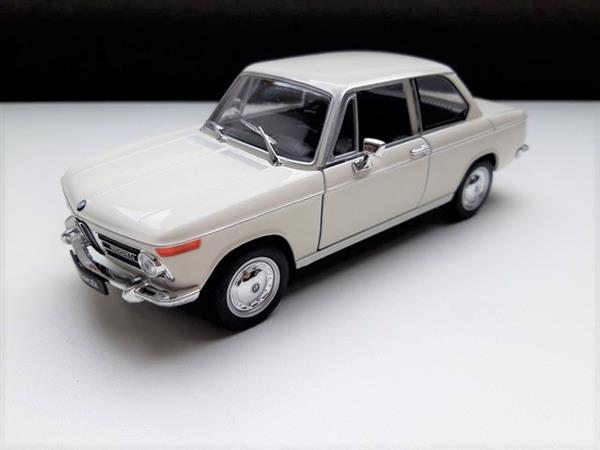 Grote foto nieuw in doos bmw 2002 ti welly modelauto 1 24 hobby en vrije tijd 1 24
