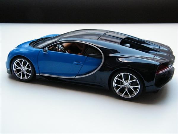 Grote foto nieuw in doos modelauto bugatti chiron 1 24 hobby en vrije tijd 1 24