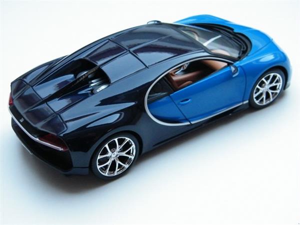 Grote foto nieuw in doos modelauto bugatti chiron 1 24 hobby en vrije tijd 1 24